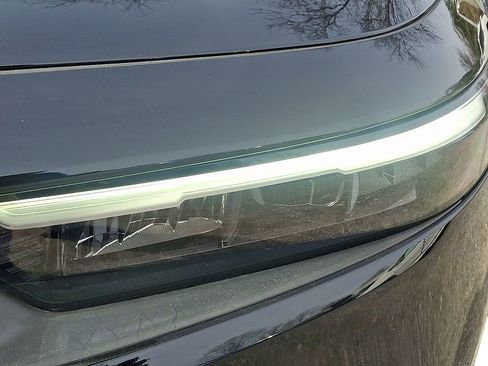 Used 2023 Honda Accord Touring image 5