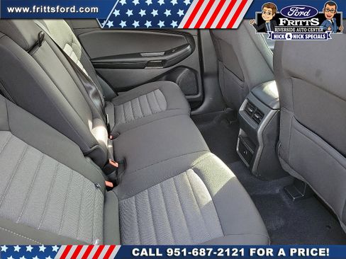 Certified 2024 Ford Edge SE w/ Black Appearance Package image 15