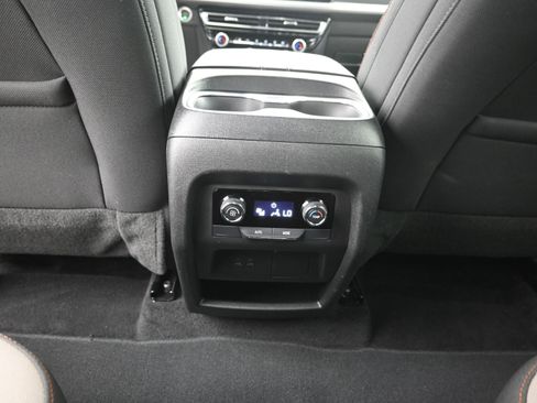 Certified 2025 Chevrolet Traverse LT image 21