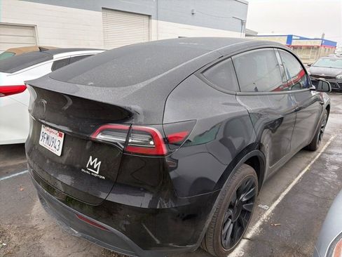 Used 2023 Tesla Model Y Long Range image 4