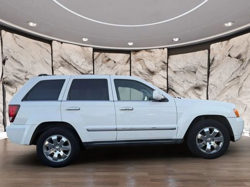 Used 2010 Jeep Grand Cherokee Limited w/ Trailer Tow Group IV RWD image 3