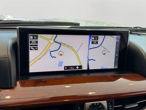 Used 2019 Lexus LX 570 4WD w/ Luxury Package image 21