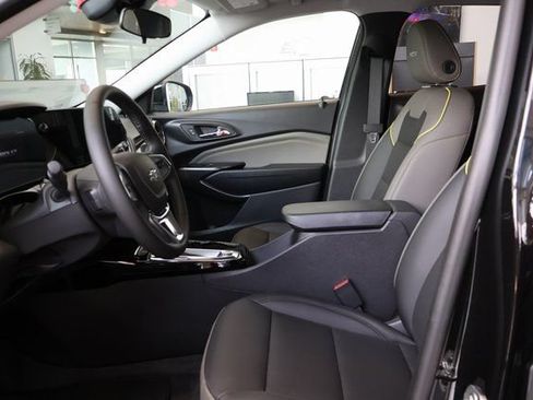 New 2026 Chevrolet Trax ACTIV w/ Driver Confidence Package FWD image 11