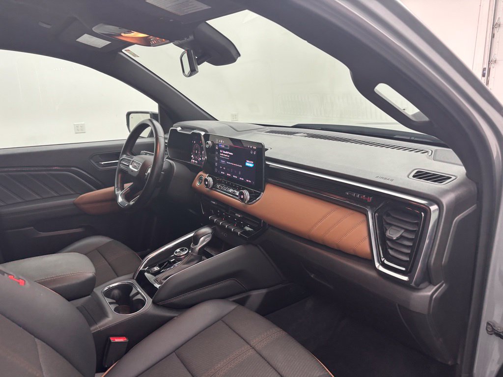 Used 2024 GMC Canyon AT4 w/ Technology Package AWD/4WD image 30