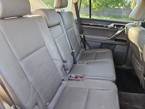 Used 2016 Lexus GX 460 w/ Premium Package image 14