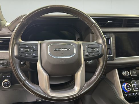 Used 2022 GMC Yukon Denali AWD/4WD image 13