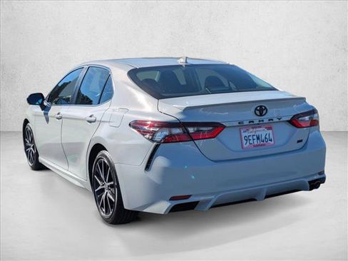 Used 2023 Toyota Camry SE image 8