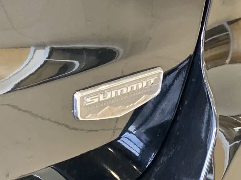 Used 2017 Jeep Grand Cherokee Summit image 12