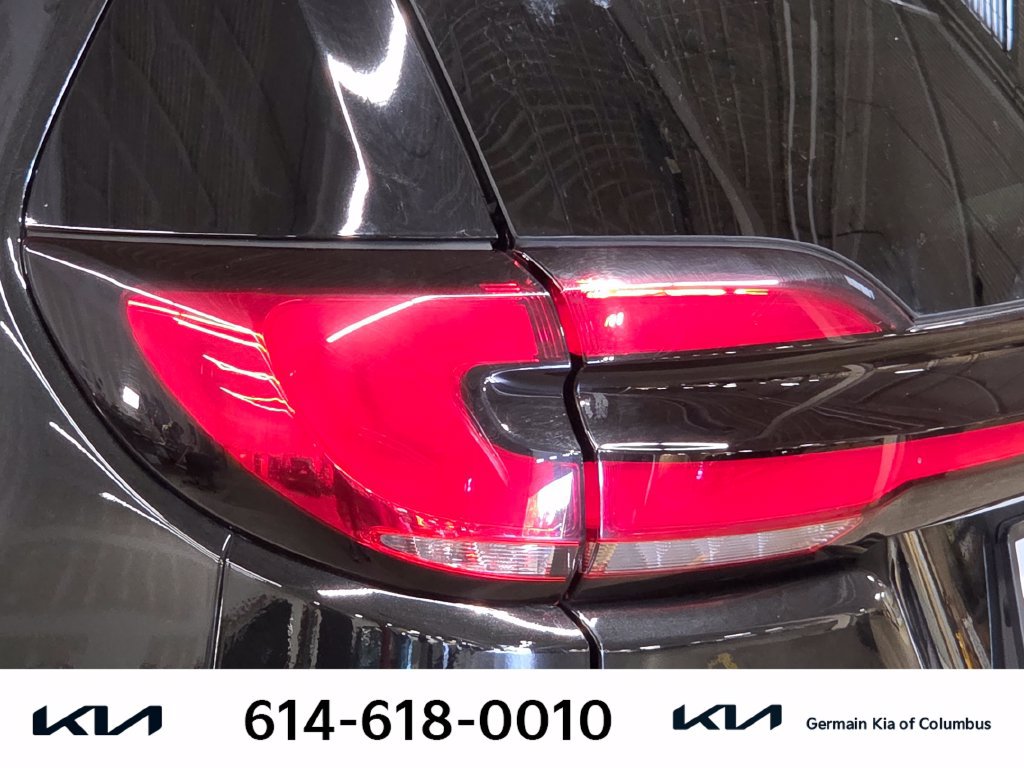 Used 2023 Chrysler Pacifica Touring-L FWD image 15