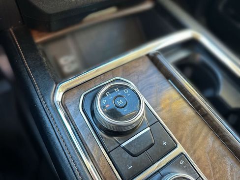 Used 2019 Ford Expedition Platinum image 21