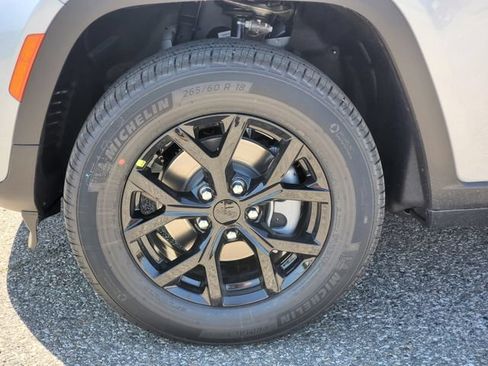 New 2026 Jeep Grand Cherokee Altitude AWD/4WD image 6