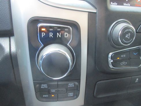 Used 2018 RAM 1500 Big Horn AWD/4WD image 17