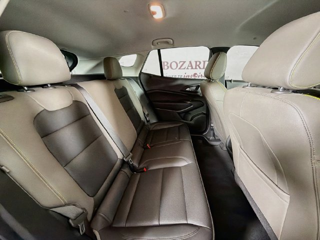 Used 2025 Chevrolet Trax ACTIV FWD image 31