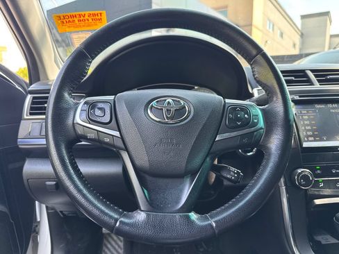 Used 2016 Toyota Camry SE FWD image 11