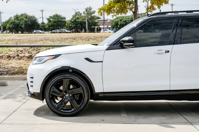 New 2026 Land Rover Discovery Limited Edition AWD/4WD image 13