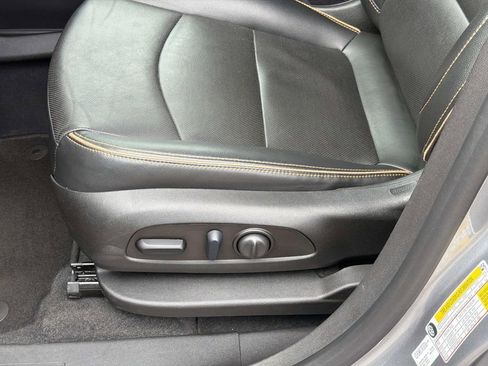 Used 2023 GMC Terrain AT4 image 22