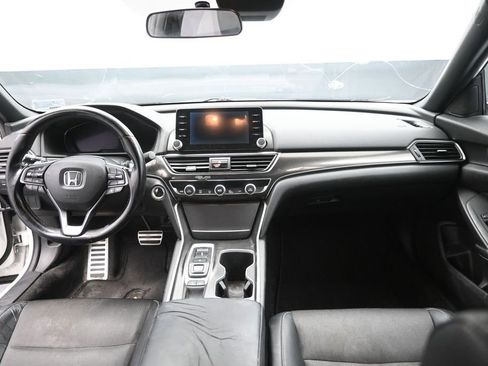 Used 2018 Honda Accord Sport image 12