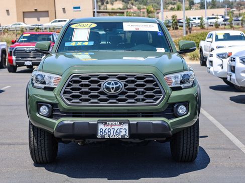 Certified 2021 Toyota Tacoma TRD Off-Road w/ Technology Package AWD/4WD image 17