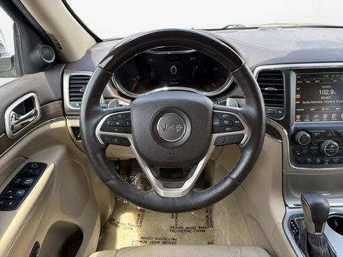 Used 2017 Jeep Grand Cherokee Overland AWD/4WD image 14