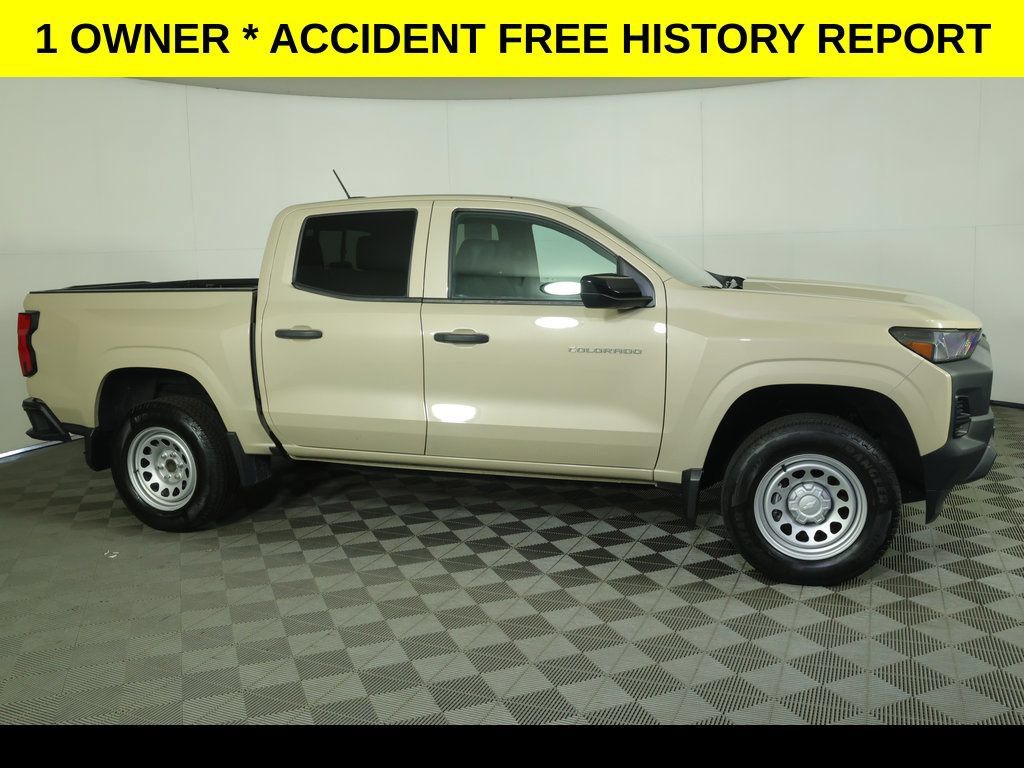 Used 2024 Chevrolet Colorado W/T w/ Safety Package RWD image 2