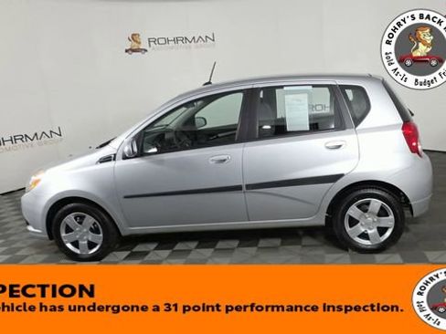 Used 2011 Chevrolet Aveo5 LT w/ LPO, Bodyside Molding Package image 5