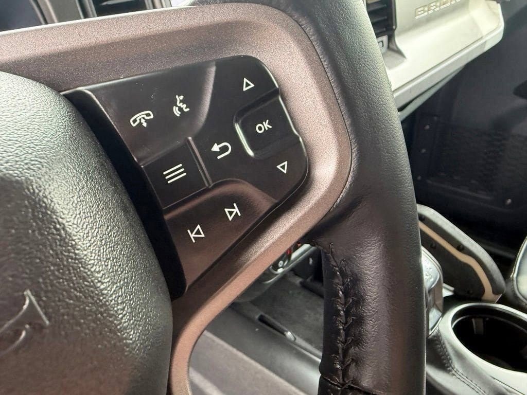 Used 2025 Ford Bronco Badlands AWD/4WD image 32