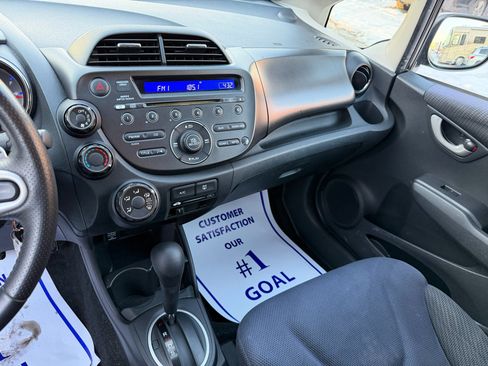 Used 2013 Honda Fit Sport image 12