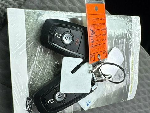 Used 2022 Ford Escape SE AWD/4WD image 25