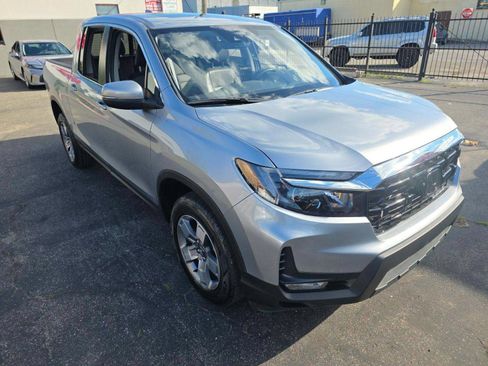 Certified 2025 Honda Ridgeline RTL image 5