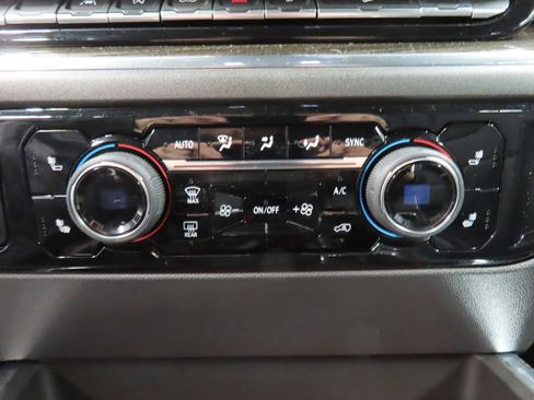 Used 2023 Chevrolet Silverado 1500 LT Trail Boss w/ Protection Package image 43