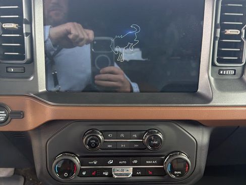 Used 2024 Ford Bronco Outer Banks AWD/4WD image 20