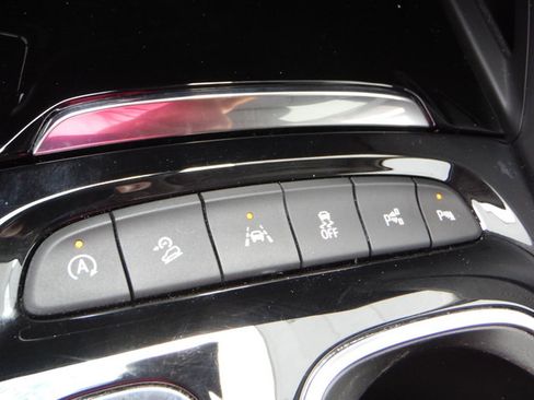 Used 2023 Buick Envision Avenir AWD/4WD image 29