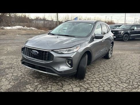 Certified 2023 Ford Escape Platinum AWD/4WD image 7
