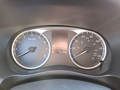 Used 2022 Nissan Kicks S image 14