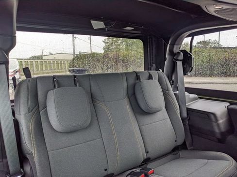 Used 2024 Jeep Wrangler Sport AWD/4WD image 19