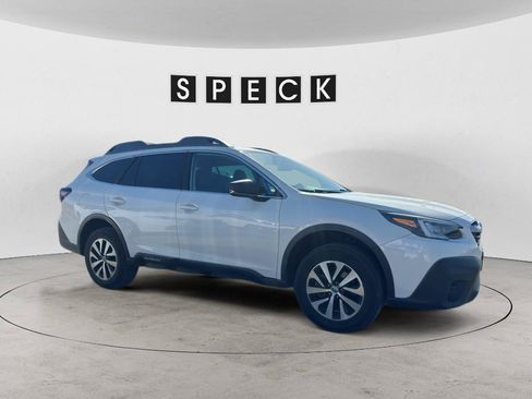 Used 2020 Subaru Outback AWD/4WD image 3