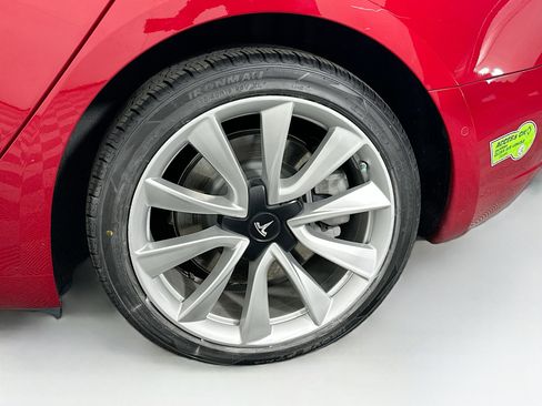 Used 2018 Tesla Model 3 Mid Range image 11