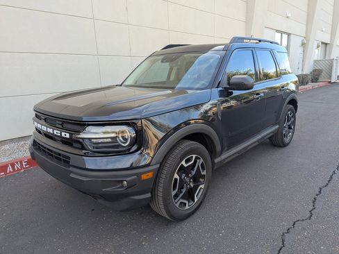 Used 2021 Ford Bronco Sport Outer Banks image 2