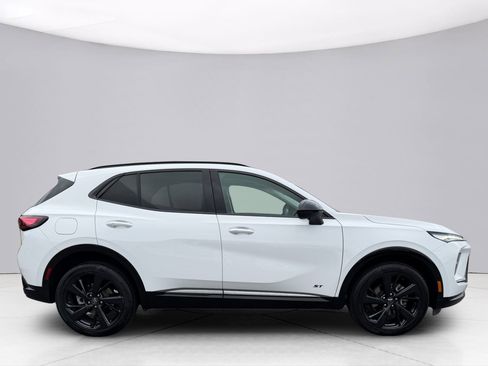 Used 2025 Buick Envision Sport Touring image 12