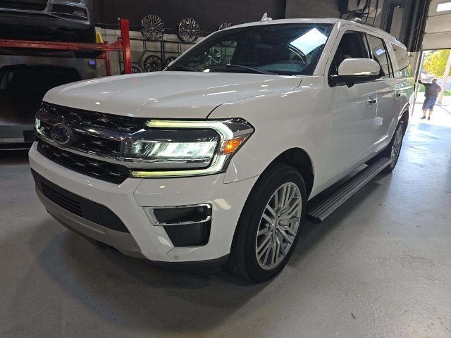 Used 2024 Ford Expedition Max Limited AWD/4WD image 3