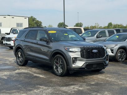 Used 2025 Ford Explorer ST-Line w/ ST-Line Street Pack