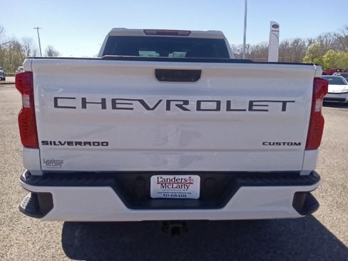Used 2023 Chevrolet Silverado 1500 Custom w/ 2.7L Blackout Package image 4