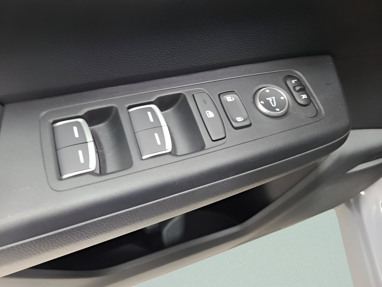 Certified 2024 Honda CR-V EX-L image 22