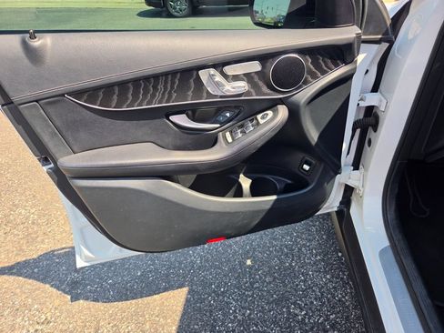 Used 2016 Mercedes-Benz GLC 300 4MATIC image 5