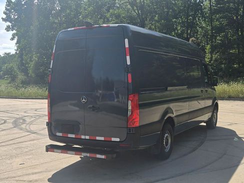 Used 2019 Mercedes-Benz Sprinter 170 image 5