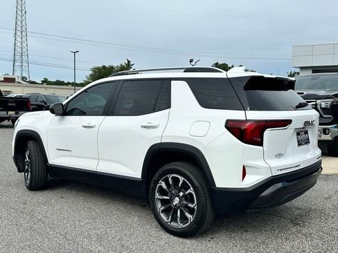 Used 2025 GMC Terrain Elevation w/ Elevation Premium Package image 8