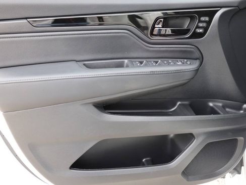Used 2025 Honda Odyssey Elite image 12