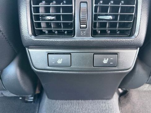 Used 2016 Subaru Legacy 2.5i Limited AWD/4WD image 25