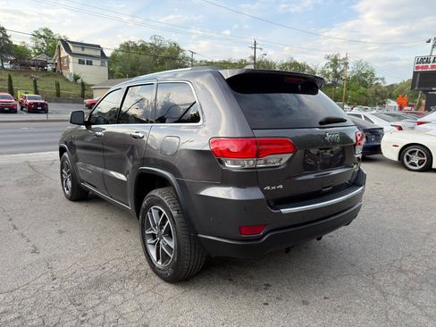 Used 2019 Jeep Grand Cherokee Limited AWD/4WD image 7