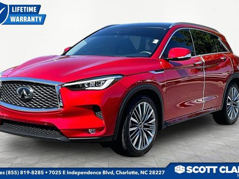 Used 2023 INFINITI QX50 Sensory AWD/4WD image 3